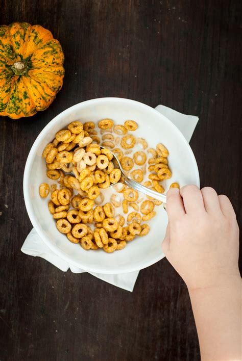 Gluten-Free Pumpkin Spice Cheerios | kumquatblog.com