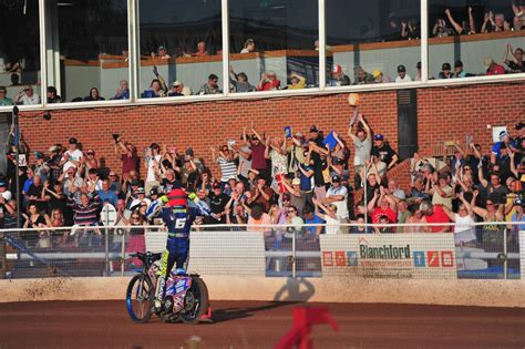 Oxford Speedway on Twitter: "FRIDAY FEELING 🙌 Another week unbeaten You can't ask for much more ...