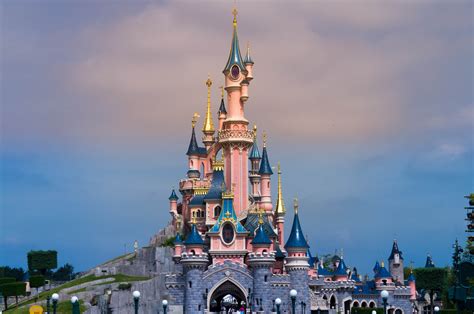 Disneyland Paris - E-boutique Montmartre-Guide.com