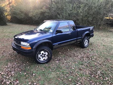 2002 Chevrolet S-10 Ext Cab ZR2 (Low Miles) - Accel Auto Connection