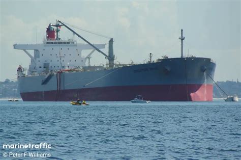 Vessel details for: AFRAMAX RIVER (Crude Oil Tanker) - IMO 9259173, MMSI 373722000, Call Sign ...