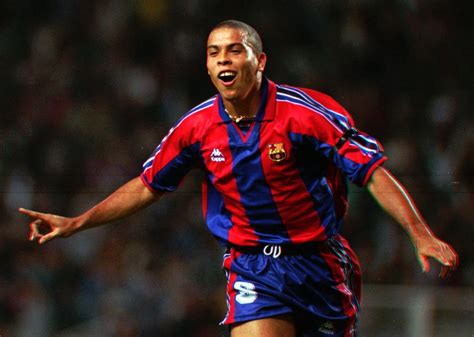 Las postales de Ronaldo ‘El Fenómeno’ en el Barça | TUDN Fútbol | TUDN