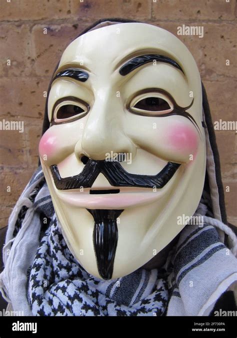 Anonymous hacker mask hi-res stock photography and images - Alamy