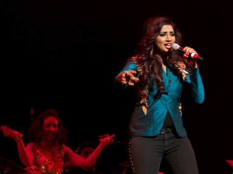 Shreya Ghoshal in Concert at Queen Elizabeth Theatre, Vanc… | Flickr