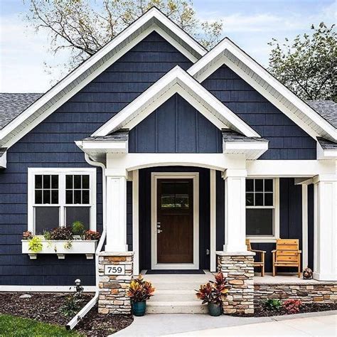 45 Best House Exterior Design Ideas That Have Nuances Of Navy Blue | House exterior blue, House ...