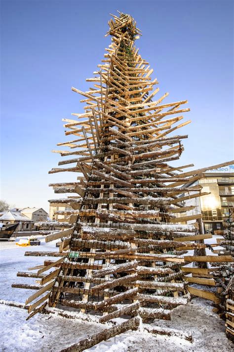 Estonia - Paradise of the North: Rakvere's Christmas Tree Attracts ...