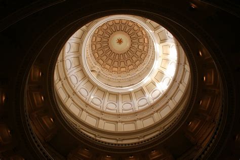 Texas Capitol (History + Fascinating Facts)