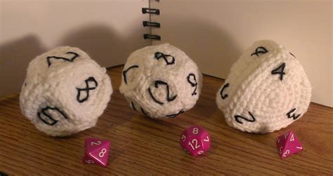 Crochet Creations by Sara: More Crochet Dice