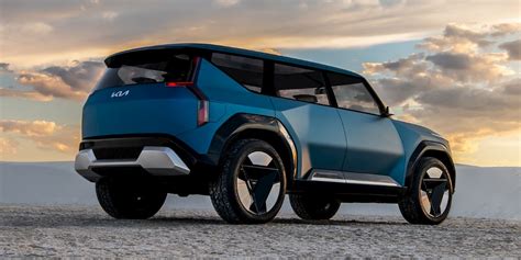 Kia just leaked what is likely a first look at the 2024 EV9 specs, here’s what to expect ...