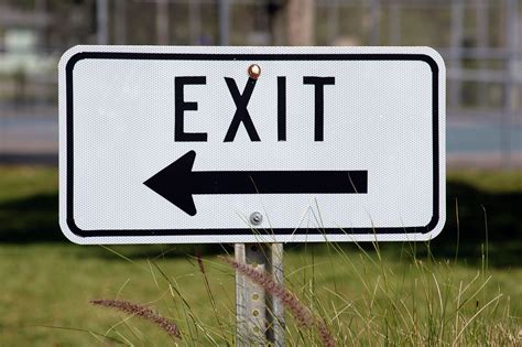 Exit sign with arrow image - Free stock photo - Public Domain photo ...