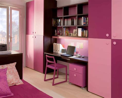 Sweet Pinky Girl's Room Design with Study Desk - Interior Design Ideas