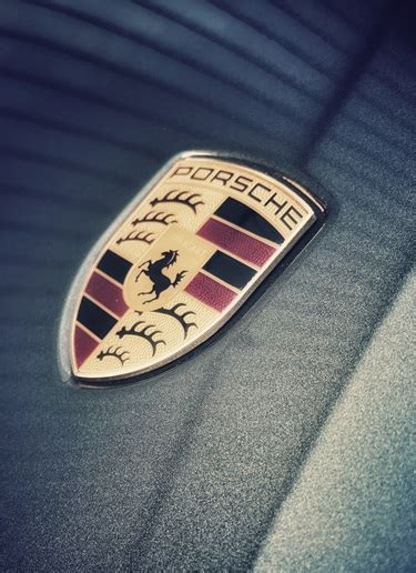 The fascinating history of the Porsche logo