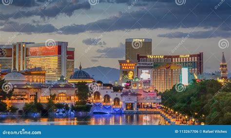 View of a Sunset on the Las Vegas Skyline Editorial Photo - Image of casino, poker: 113267706