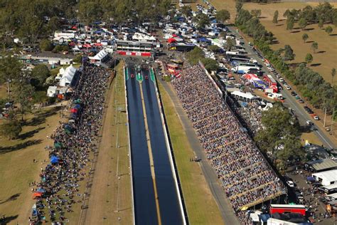 Drag racing down the quarter mile at Willowbank: How it all started ...