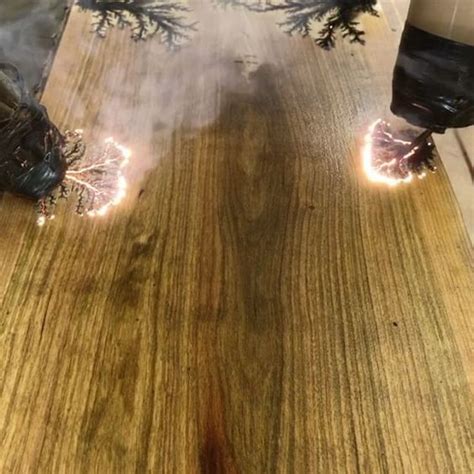 Watch Electricity Burn Beautiful Patterns Into Wood | Wood diy, Wood burning crafts, Diy woodworking