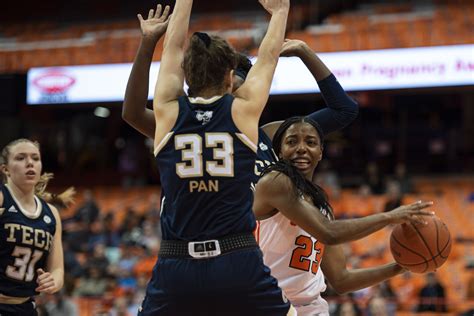 Women's Basketball can't keep pace with Georgia Tech