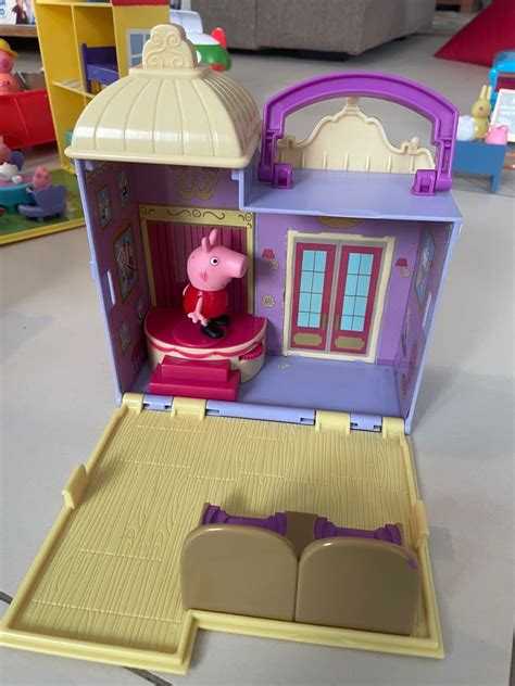 Peppa Pig Playsets, Babies & Kids, Infant Playtime on Carousell