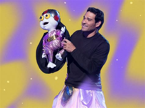 Check Out New York Jets' Mark Sanchez as the Baby Alien on 'The Masked ...