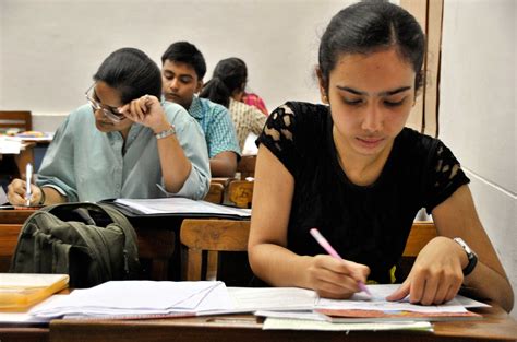 5 Reasons Why Indian School Students Cheat in Exams | Youth Ki Awaaz