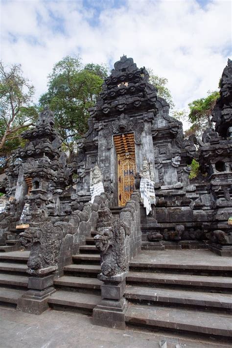 Balinese Temple. Architecture, Traveling and Religion Stock Image - Image of gate, sculpture ...