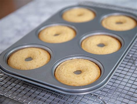 Classic Baked Donut Recipe With Colorful Glaze With Colorful Glaze – Sugar Geek Show