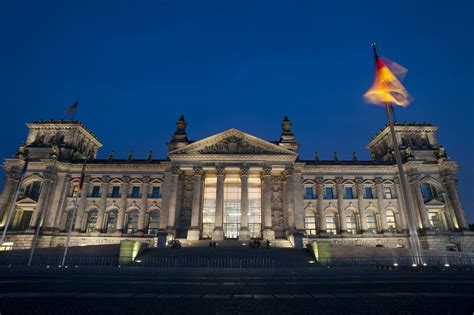 Free Stock photo of reichstag at night | Photoeverywhere