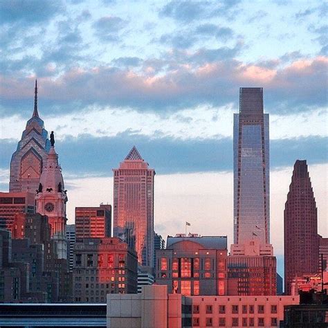 Sunrise in Philly! City Skyline, New York Skyline, Philadelphia, Favorite City, Favorite Places ...