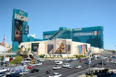 MGM Grand in Las Vegas - One of the Biggest Hotels and Gaming Floors in ...