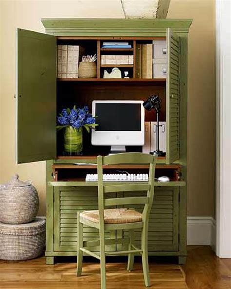 10 Efficient Desks for Small Spaced Home Office