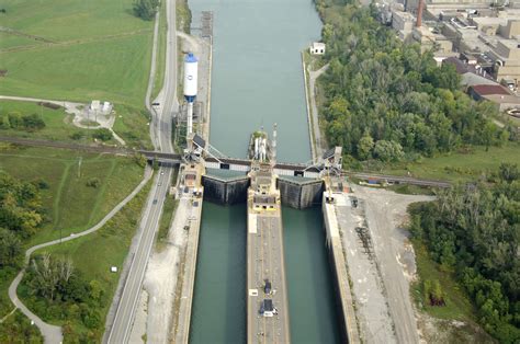 Welland Canal Bridge 6 in St. Catharines, ON, Canada - bridge Reviews ...