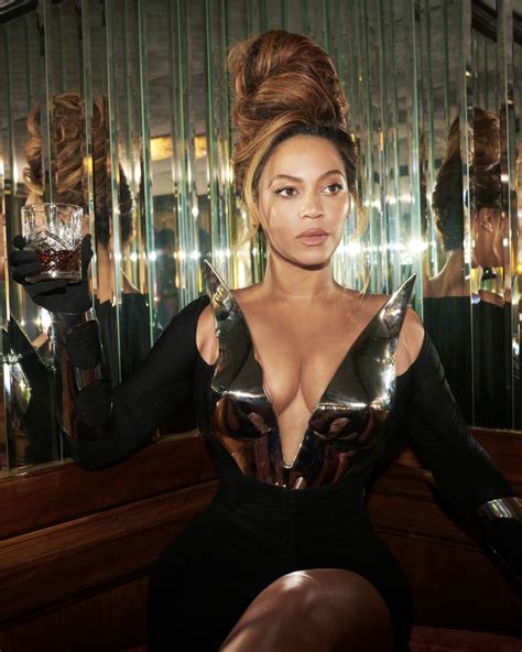 Beyoncé's Best Renaissance Hair, Makeup, and Nail Looks | POPSUGAR Beauty