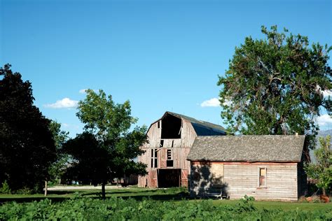 The Old Cowboy and Photography: Barns of Cache Valley