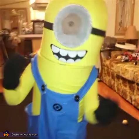 One Eyed Minion Costume | Creative DIY Costumes - Photo 4/8