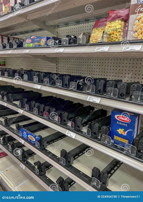 Empty Grocery Store Shelves Editorial Image - Image of 2022, economic ...