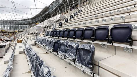 More seats continue to be installed at the new Tottenham stadium - To ...