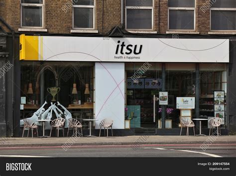 Itsu Restaurant Image & Photo (Free Trial) | Bigstock