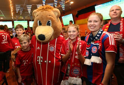 Bayern Munich supporters revel at D.C. fan club meet-up | Goal.com