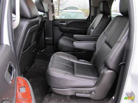 2011 Chevrolet Suburban 2500 LT 4x4 Interior Photos | GTCarLot.com