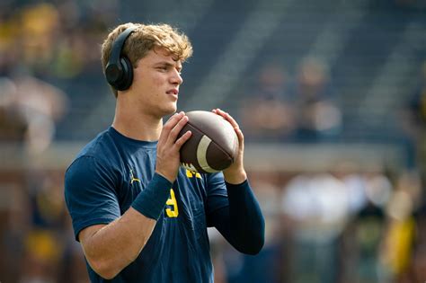 Hype continues for Michigan QB J.J. McCarthy — can he live up to it ...