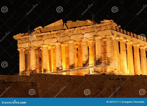 Night view of parthenon stock image. Image of lights, yellow - 3615117