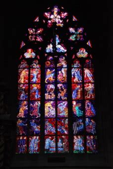 Huge stained-glass window in St. Vitus cathedral - cc0.photo