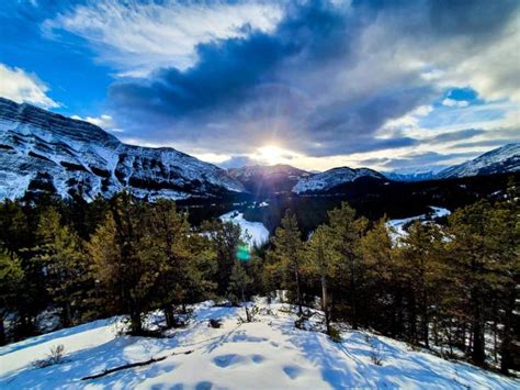 A Guide to the Best Winter Activities in Banff - Travanie Travels