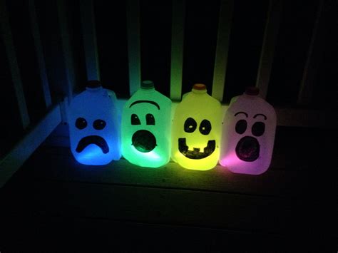 Cool milk jugs with glow sticks in them!!! Kids love them | Glow stick ideas, Glow crafts, Glow ...