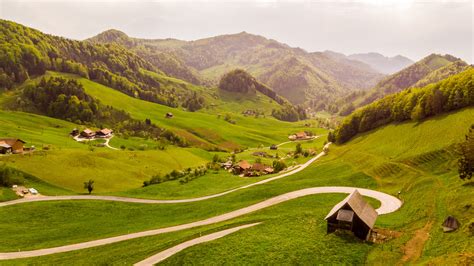 20 Famous Lakes in Switzerland That Are Absolutely Surreal