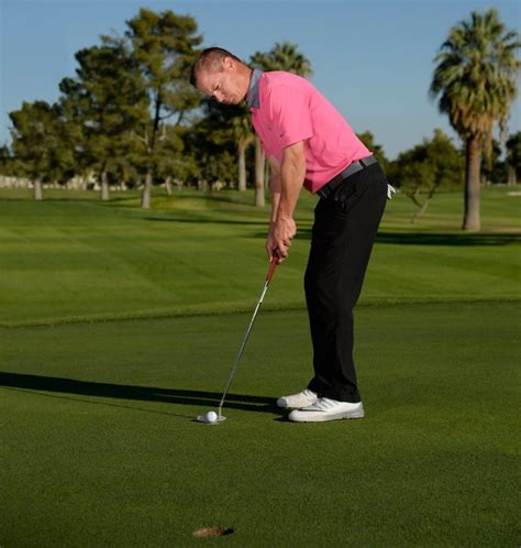 A Simple Way To Check Your Putting Alignment - Australian Golf Digest