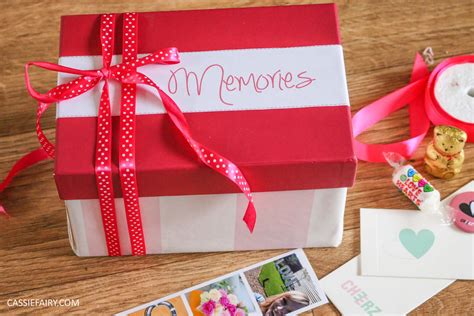 DIY Valentine’s gift – A box of memories + polaroid photos