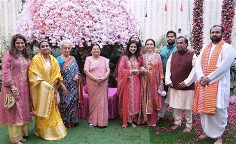 Mukesh Ambani's son Anant Ambani gets engaged to Radhika Merchant - Local News Today