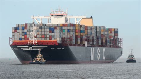 World's largest container ship heads for Suffolk | Anglia - ITV News