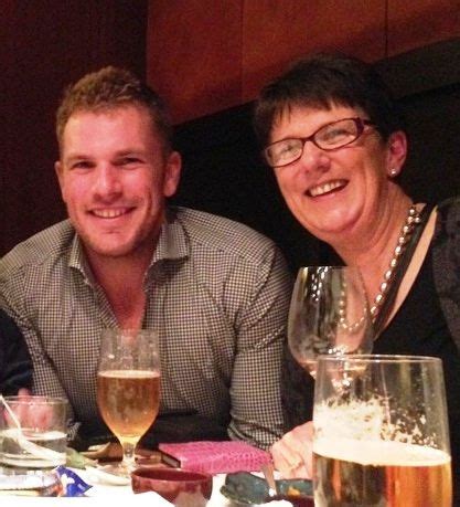 Aaron Finch (Cricketer) Height, Age, Wife, Family, Biography & More ...