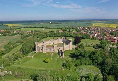 The 20 Most Beautiful Castles in England | CuddlyNest